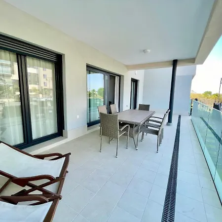 Residencial Camaleones By Ac Real Apartment Isla Canela Exterior photo