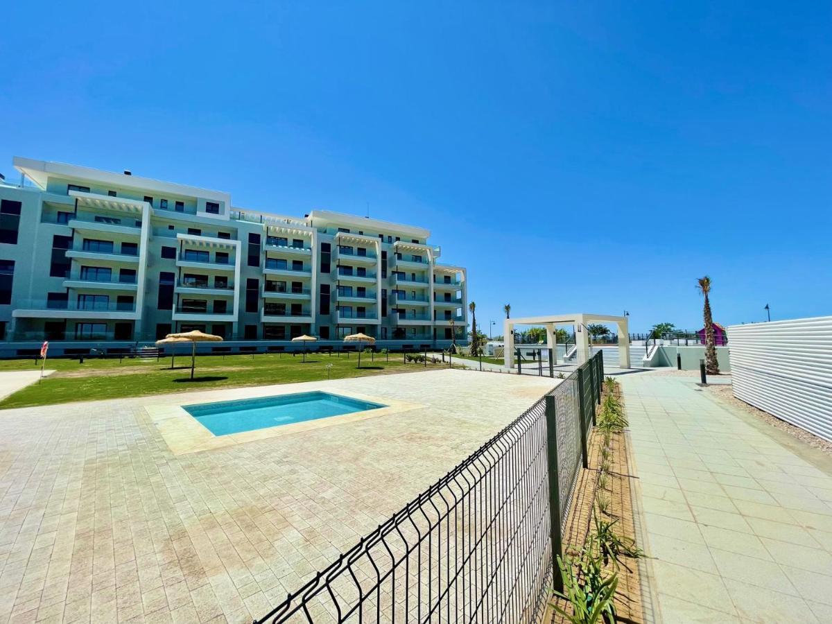 Residencial Camaleones By Ac Real Isla Canela